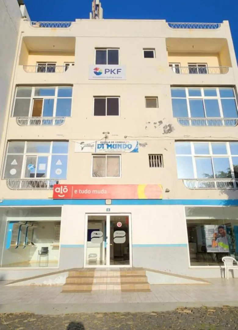 No Cash Accepted-Meeting Point Hostel- Praia, Also In Tarrafal & Fogo